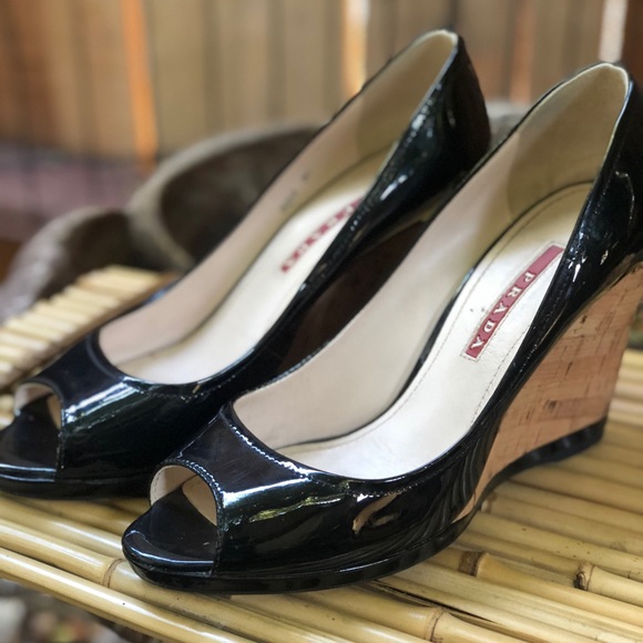 Prada glossy patent leather cork wedge size 36 1/2 - Picture 1 of 3